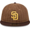 brazowa-czapka-z-daszkiem-typu-flat-regulowana-9fifty-retro-crown-wool-pinstripe-san-diego-padres-mlb-od-new-era