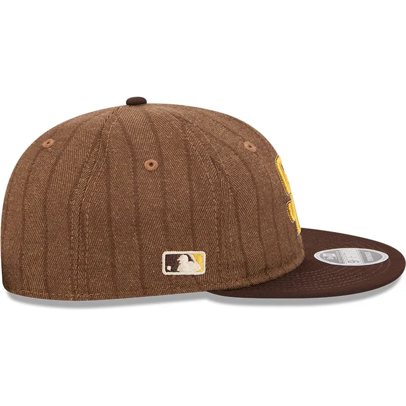 cappellino-piatto-marrone-regolabile-9fifty-retro-crown-wool-pinstripe-dei-san-diego-padres-mlb-di-new-era