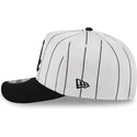 weisse-und-schwarze-gebogene-snapback-kappe-9fifty-a-frame-satin-pinstripe-der-chicago-white-sox-mlb-von-new-era
