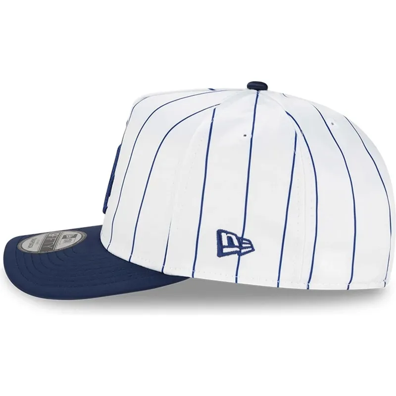 biala-i-niebieska-czapka-z-zakrzywionym-daszkiem-typu-snapback-9fifty-a-frame-satin-pinstripe-los-angeles-dodgers-mlb-od-new-era
