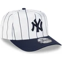 cappellino-curvo-bianco-e-blu-navy-snapback-9fifty-a-frame-satin-pinstripe-dei-new-york-yankees-mlb-di-new-era