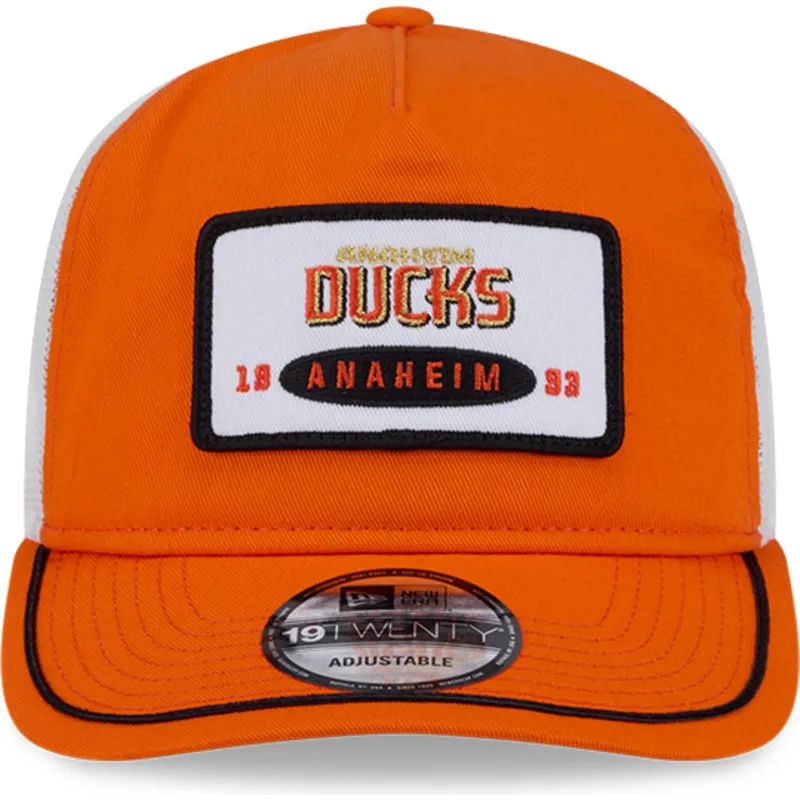 orangene-und-weisse-gebogene-snapback-kappe-19twenty-embroidered-patch-der-anaheim-ducks-nhl-von-new-era