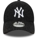 czarna-czapka-z-zakrzywionym-daszkiem-snapback-9forty-melton-wool-new-york-yankees-mlb-od-new-era