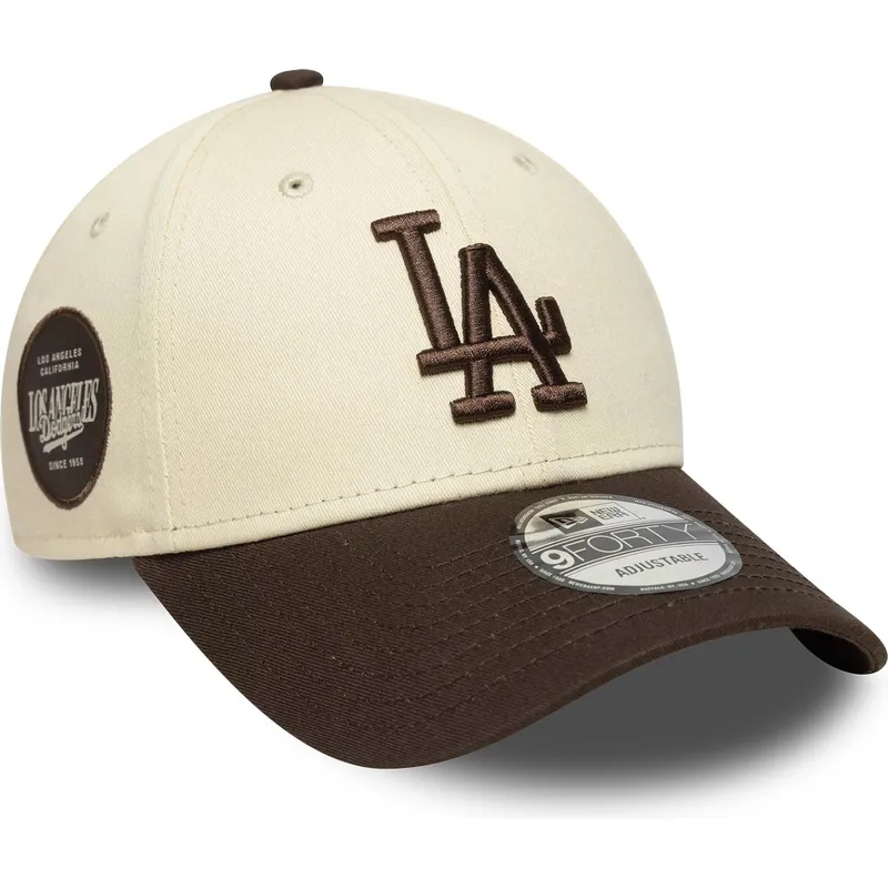 cappellino-curvo-beige-e-marrone-regolabile-9forty-side-patch-dei-los-angeles-dodgers-mlb-di-new-era