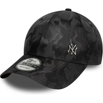 Czarna regulowana czapka z daszkiem 9FORTY Flawless Pin New York Yankees MLB od New Era w kamuflażu