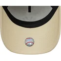 cappellino-beige-con-visiera-curva-snapback-9forty-e-frame-side-patch-dei-new-york-yankees-mlb-di-new-era