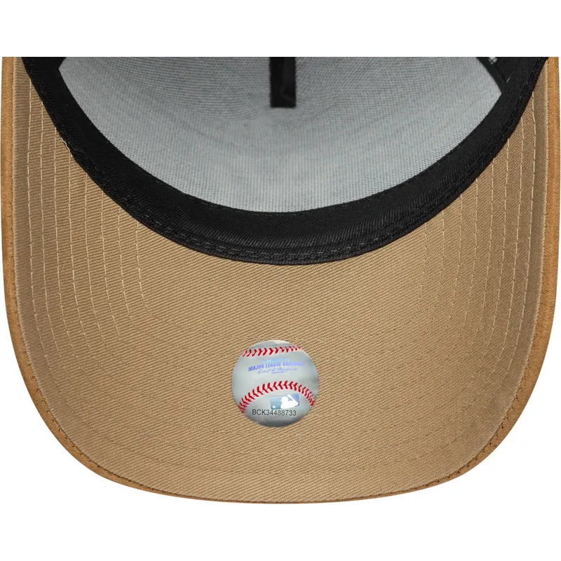 czapka-z-daszkiem-czarno-brazowa-snapback-9forty-e-frame-suede-visor-new-york-yankees-mlb-od-new-era
