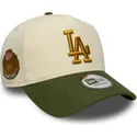 beige-und-grune-gebogene-snapback-kappe-9forty-e-frame-world-series-patch-der-los-angeles-dodgers-mlb-von-new-era