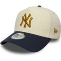 beige-und-marineblaue-gebogene-snapback-kappe-9forty-e-frame-world-series-patch-der-new-york-yankees-mlb-von-new-era