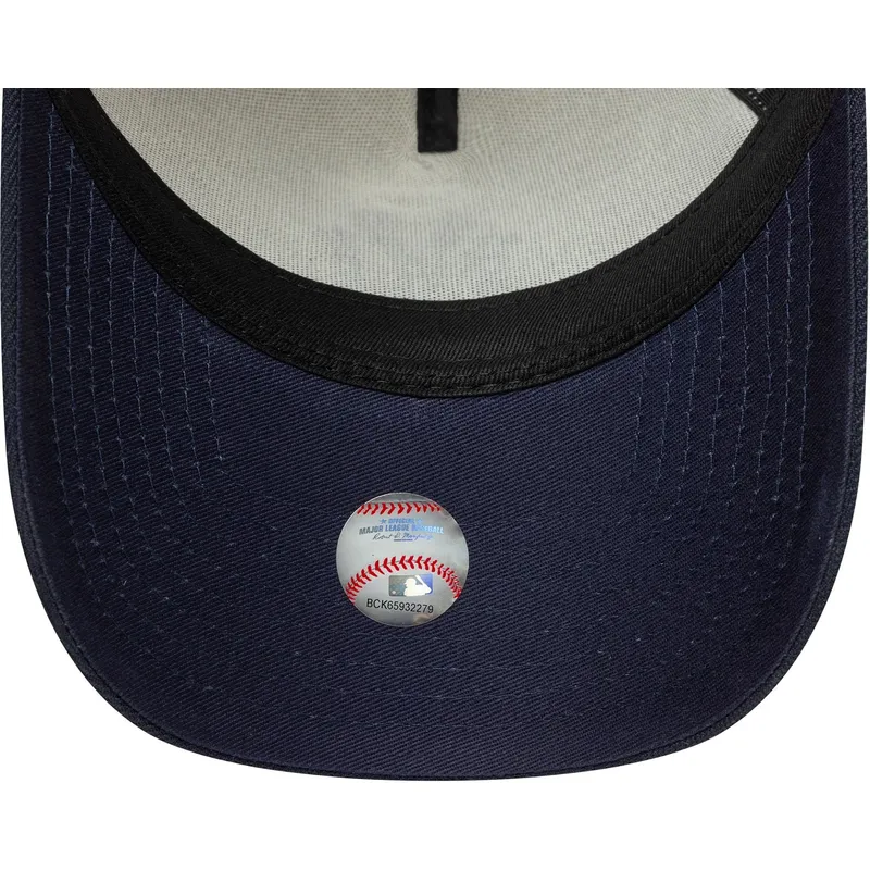 beige-och-marinbla-kurvad-keps-snapback-9forty-e-frame-world-series-patch-new-york-yankees-mlb-fran-new-era