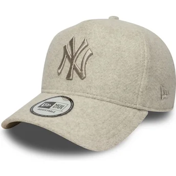 Cappellino snapback beige con visiera curva e logo beige 9FORTY E Frame Melton dei New York Yankees MLB di New Era
