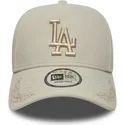 cappellino-beige-snapback-con-visiera-curva-e-logo-beige-9forty-e-frame-tonal-icon-dei-los-angeles-dodgers-mlb-di-new-era