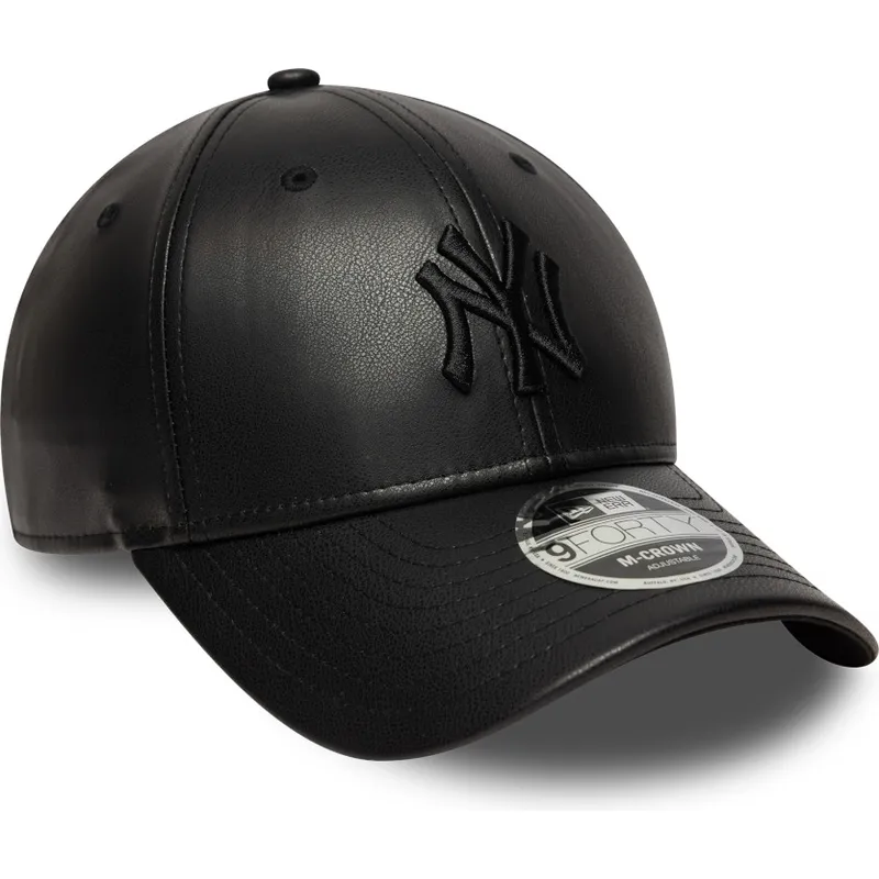 svart-kurvad-snapback-keps-med-svart-logotyp-9forty-m-crown-pu-fran-new-york-yankees-mlb-av-new-era