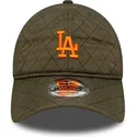 cappellino-curvo-verde-regolabile-con-logo-arancione-9twenty-quilted-dei-los-angeles-dodgers-mlb-di-new-era