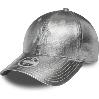 Cappellino curvo argento regolabile da donna 9FORTY Metallic dei New York Yankees MLB di New Era