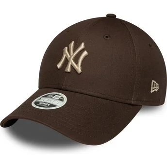 Brązowa, regulowana czapka z zakrzywionym daszkiem dla kobiet z beżowym logo 9FORTY League Essential New York Yankees MLB marki 