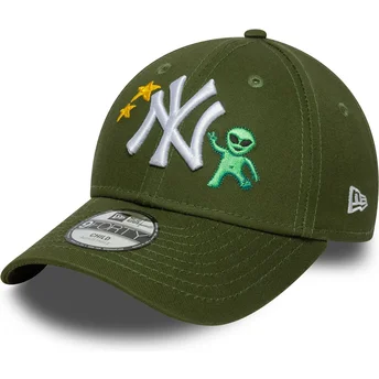 New Era Curved Brim Youth 9FORTY Space Icon New York Yankees MLB Green Adjustable Cap
