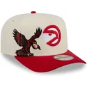 gorra-curva-beige-y-roja-snapback-9fifty-a-frame-precurved-hardwood-classics-de-atlanta-hawks-nba-de-new-era