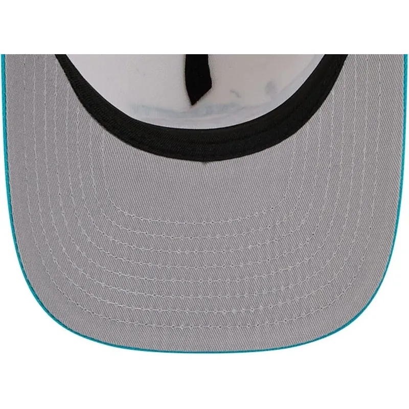 gorra-curva-beige-y-azul-snapback-9fifty-a-frame-precurved-hardwood-classics-de-charlotte-hornets-nba-de-new-era