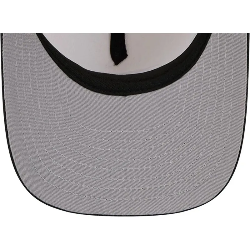 beige-und-schwarze-gebogene-snapback-kappe-9fifty-a-frame-precurved-hardwood-classics-der-detroit-pistons-nba-von-new-era