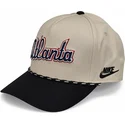 cappellino-curvo-beige-e-nero-snapback-rise-structured-di-atlanta-braves-mlb-di-nike