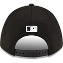 schwarze-gebogene-snapback-kappe-9forty-m-crown-player-replica-der-chicago-white-sox-mlb-von-new-era