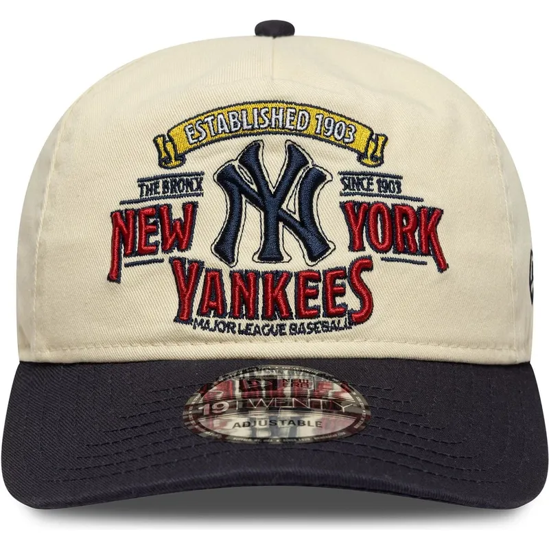 beige-und-marineblaue-verstellbare-curved-cap-19twenty-washed-graphic-der-new-york-yankees-mlb-von-new-era