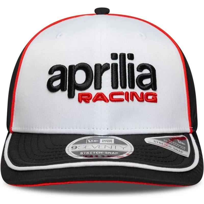 biala-i-czarna-zakrzywiona-czapka-snapback-9seventy-stretch-snap-aprilia-piaggio-od-new-era