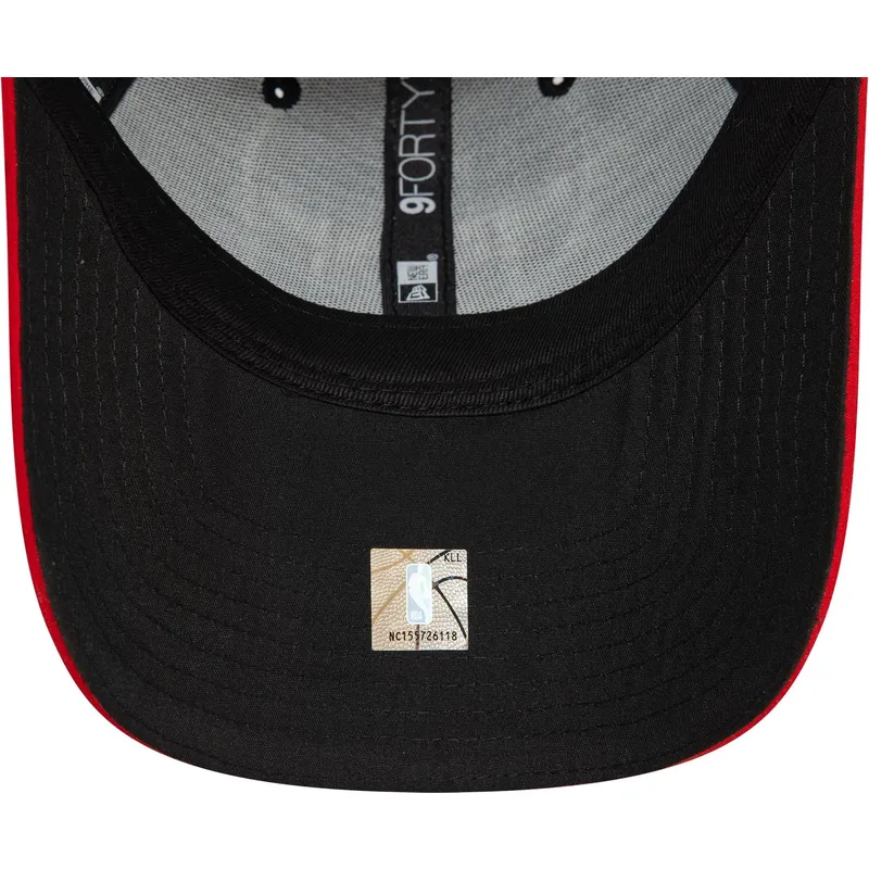 gorra-curva-negra-ajustable-9forty-microfibre-de-chicago-bulls-nba-de-new-era