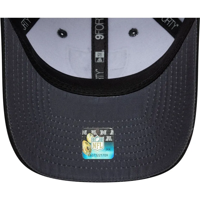 cappellino-curvo-grigio-regolabile-9forty-microfibre-dei-las-vegas-raiders-nfl-di-new-era