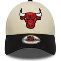 bezowo-czarna-zakrzywiona-regulowana-czapka-9forty-colour-block-chicago-bulls-nba-new-era