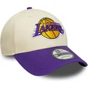 cappellino-con-visiera-curva-beige-e-viola-regolabile-9forty-colour-block-dei-los-angeles-lakers-nba-di-new-era