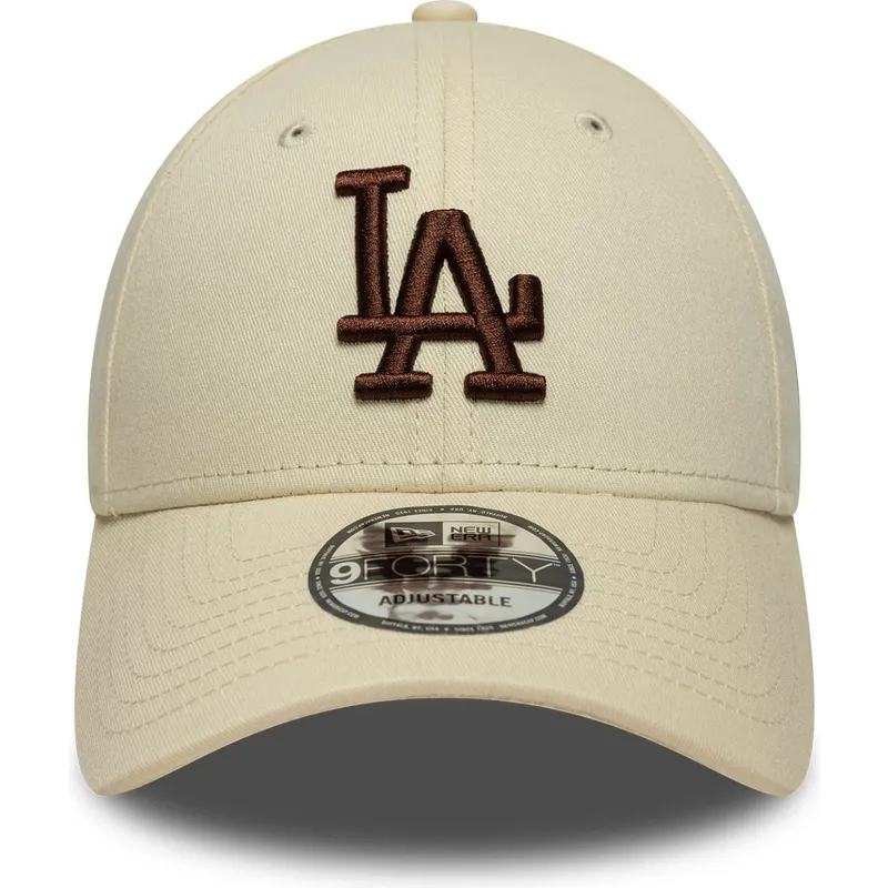 bezowa-regulowana-czapka-z-zakrzywionym-daszkiem-z-brazowym-logo-9forty-league-essential-los-angeles-dodgers-mlb-new-era