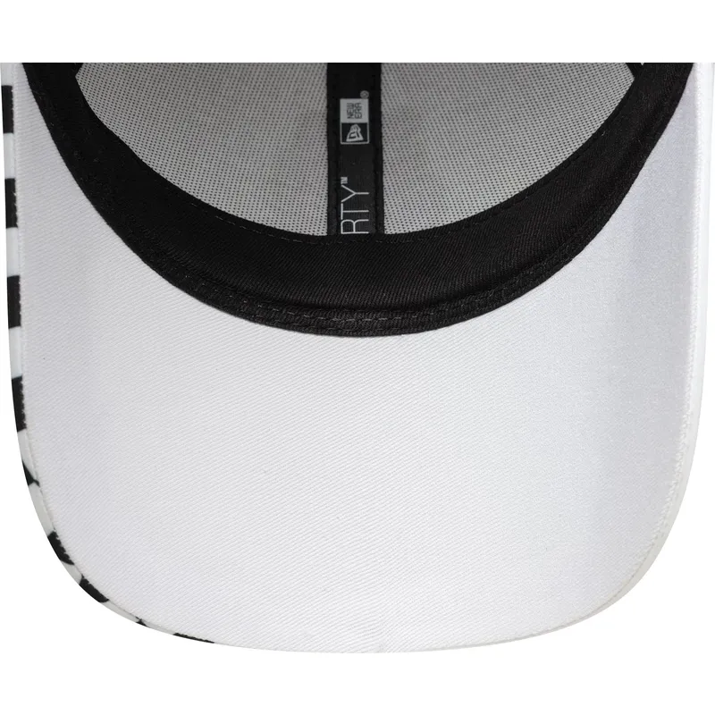 biala-czapka-z-zakrzywionym-daszkiem-snapback-9forty-checkerboard-racing-bulls-f1-team-formula-1-new-era