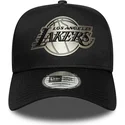 czarna-zakrzywiona-czapka-snapback-9forty-e-frame-metallic-los-angeles-lakers-nba-new-era