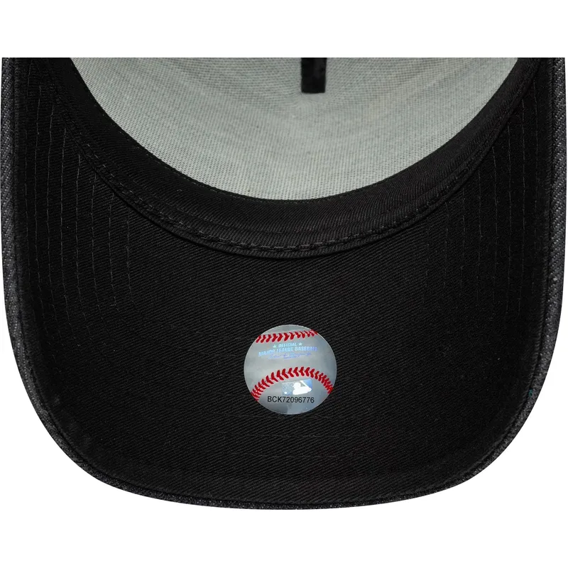 casquette-courbee-noire-snapback-9forty-e-frame-denim-new-york-yankees-mlb-new-era