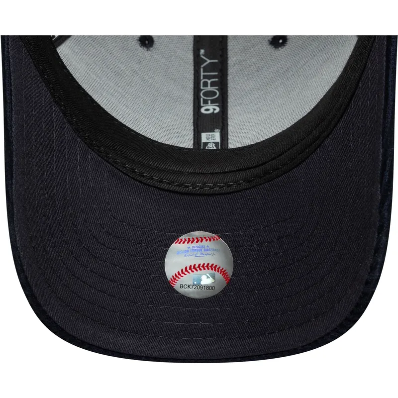 casquette-courbee-bleue-marine-ajustable-avec-logo-bleu-marine-9forty-m-crown-cord-new-york-yankees-mlb-new-era
