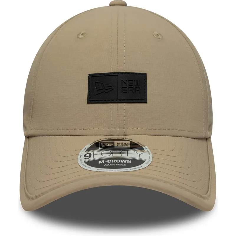 beige-verstellbare-curved-cap-9forty-m-crown-sport-von-new-era