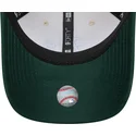 casquette-courbee-beige-et-verte-snapback-9forty-m-crown-oakland-athletics-mlb-new-era