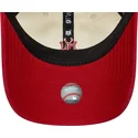 beige-und-rote-verstellbare-curved-cap-9twenty-mini-washed-der-new-york-yankees-mlb-von-new-era