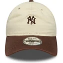 gebogene-beige-und-braune-verstellbare-kappe-9twenty-mini-washed-der-new-york-yankees-mlb-von-new-era