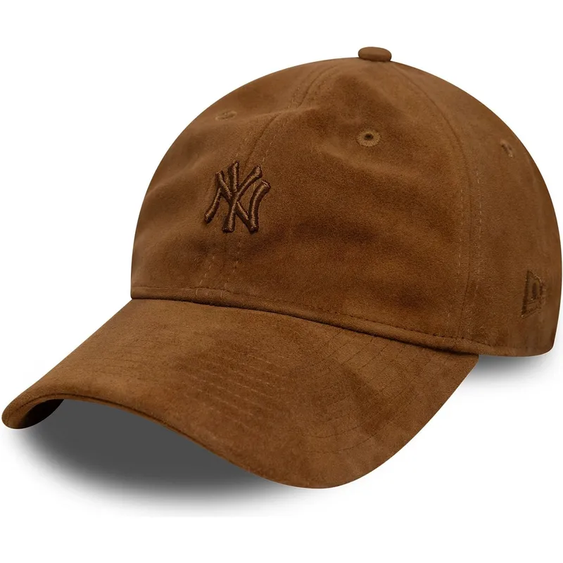 brazowa-regulowana-czapka-z-zakrzywionym-daszkiem-z-brazowym-logo-9twenty-suede-new-york-yankees-mlb-new-era