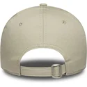 gorra-curva-beige-ajustable-con-logo-rosa-para-mujer-9forty-league-essential-de-new-york-yankees-mlb-de-new-era