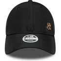 casquette-courbee-noire-ajustable-avec-logo-bronze-pour-femme-9forty-flawless-new-york-yankees-mlb-new-era