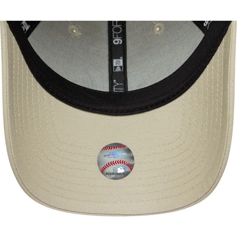 bojd-beige-justerbar-keps-for-dam-9forty-floral-icon-fran-new-york-yankees-mlb-av-new-era