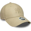cappellino-curvo-beige-regolabile-con-logo-beige-da-donna-9forty-pu-dei-new-york-yankees-mlb-di-new-era