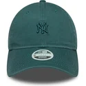 gorra-curva-verde-ajustable-para-mujer-9twenty-washed-mini-de-new-york-yankees-mlb-de-new-era