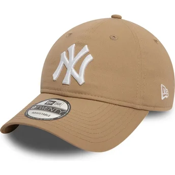 Braune verstellbare Curved Cap 9TWENTY League Essential der New York Yankees MLB von New Era
