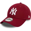 cappellino-visiera-curva-rosso-scuro-regolabile-9twenty-league-essential-di-new-york-yankees-mlb-di-new-era