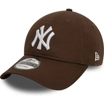 Braune verstellbare Curved Cap 9TWENTY League Essential der New York Yankees MLB von New Era